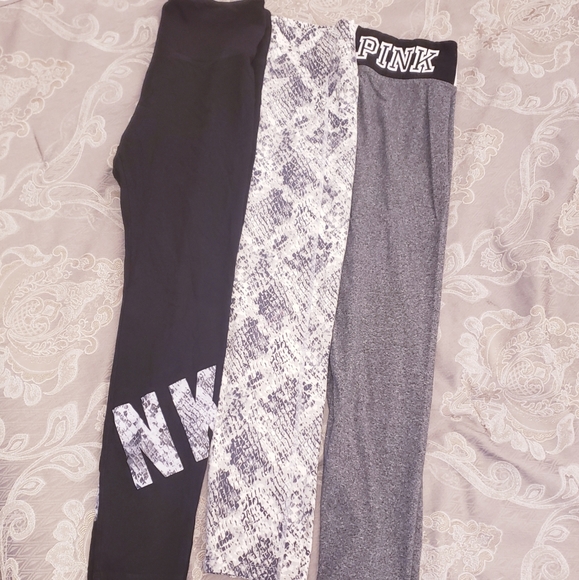SOLD- 3 Pair Snakeskin & Grey Legging Lot - Picture 3 of 4